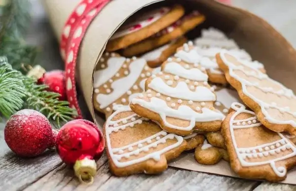 six timeless christmas cookies to bake