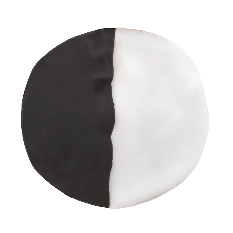 https://dorismarket.com/wp-content/uploads/2026/09/Black-and-White-Cookies-1.webp